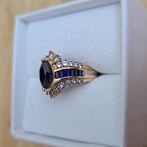 FINE JEWELRY GORGEOUS! 14K GOLD OVER SILVER BLUE AND WHITE SAPPHIRE RING SIZE 6 - Picture 2 of 13